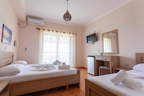 Hotel Toni Retzo Rooms