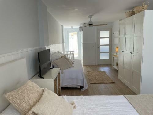 Chalet A Estrenar - Playa Oliva Nova. Piscina & Padel