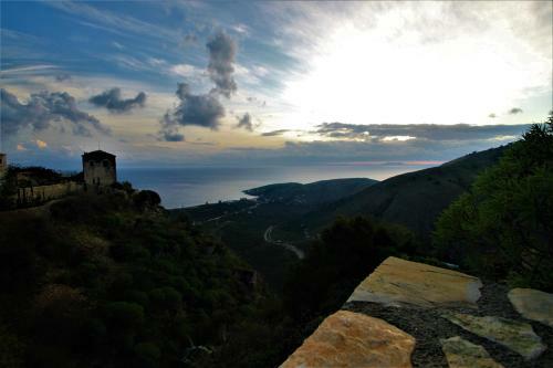 Villa Belvedere, Upper Qeparo