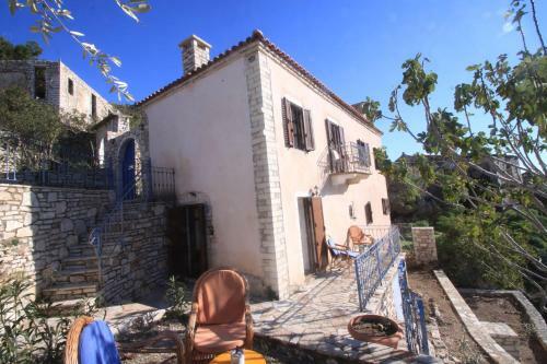Villa Belvedere, Upper Qeparo