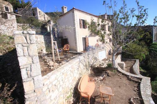 Villa Belvedere, Upper Qeparo