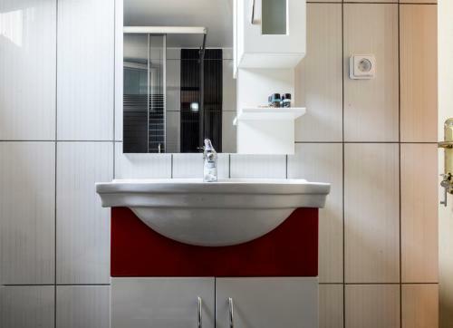 Llamana Apartment Himare