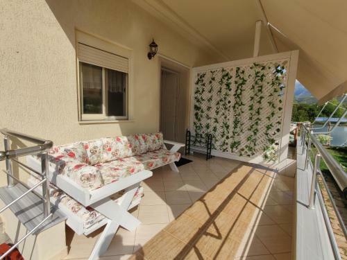 Apartamento Villa Vasil Mertiri