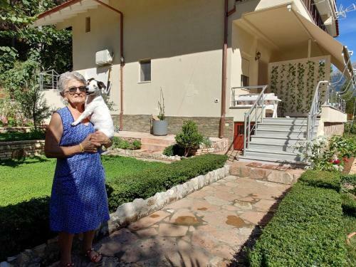 Apartamento Villa Vasil Mertiri