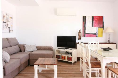 Oliva Holidays 4