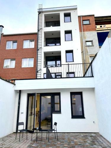 Isabel Apartments