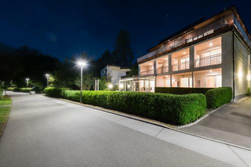 Hostal Wohlf�hlpension Kristan