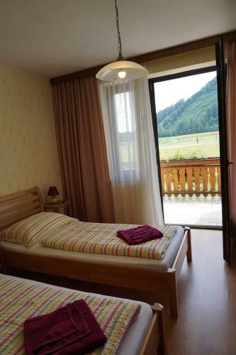 Hostal Pension Tschische