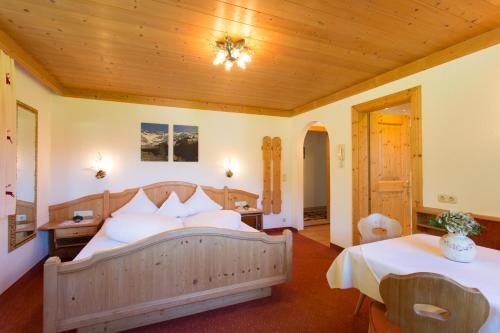 Hostal Landhaus Zauser