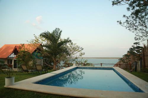 Seven Blue House Village & Lodge