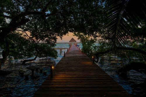 Hotel Casa Aakal Lagoon Front