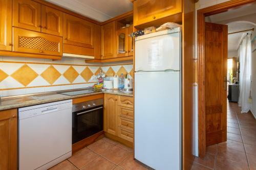 Pool-side Townhouse In Cabo Roig