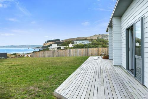 Karitane Beach Retreat - Karitane Holiday Home