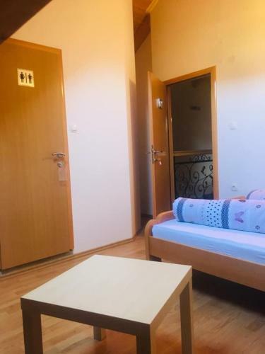 Omladinski Hotel Rostovo