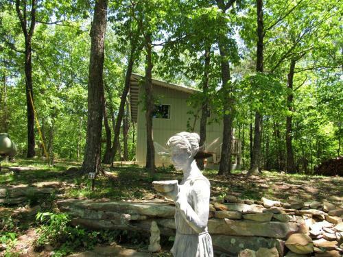 Tree House Cabin - The Original