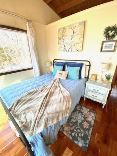Tree House Cabin - The Original