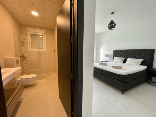 Luxury Seaside Villa With Private Pool In Cabo Roig