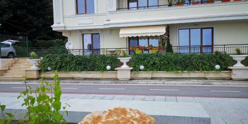 Apartment Poemia, Complex Carpe Diem