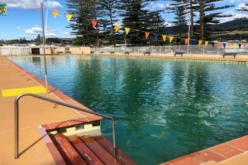 Hostal Sandon Point Coastal Abode