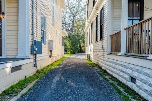 Apartamento Dauphin District Darling #4 Downtown, Dining