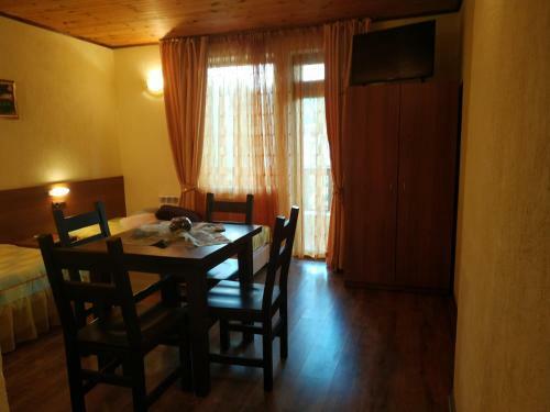 Hostal "???? ??????"