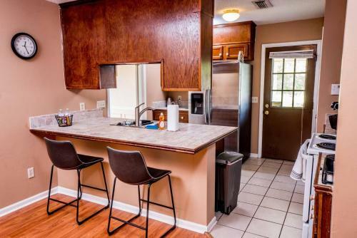 Kid + Pet-friendly Charming Home W/ Contactless Entry