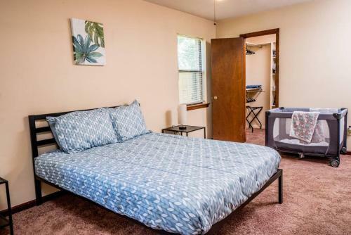 Kid + Pet-friendly Charming Home W/ Contactless Entry