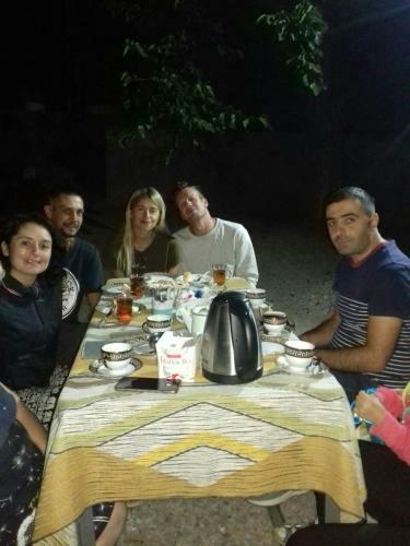 Hostal Nnn Guest House