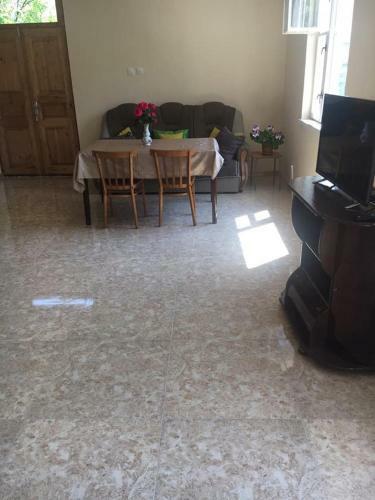 Hostal Nnn Guest House