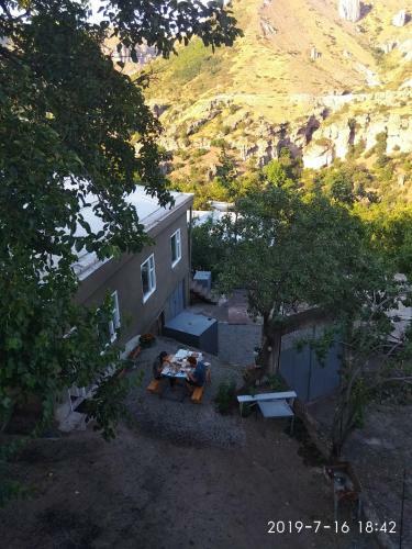 Hostal Nnn Guest House