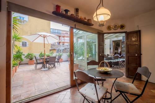 Can Felip Apartments
