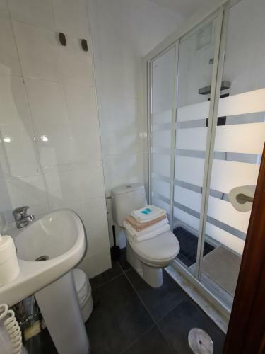 Hostal El Vasco Rooms