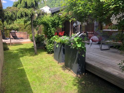My Tiny Moos - Small Natural Garden Chalet