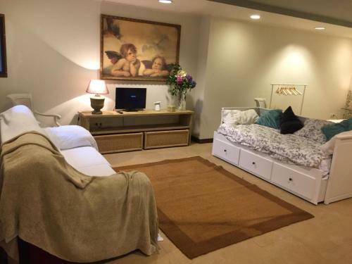 Apartamento Independiente Con Jard�n Privado