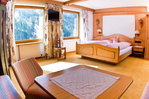 Aparthotel Alkira
