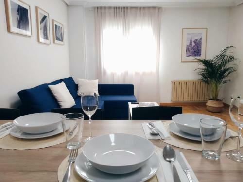 Apartamento Due�as (centro Ciudad, Plaza De Garaje)