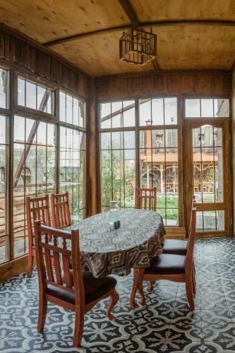 Armoon Hotel
