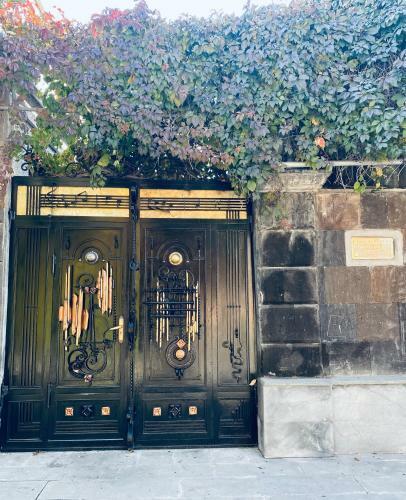 Madoyan Guest House