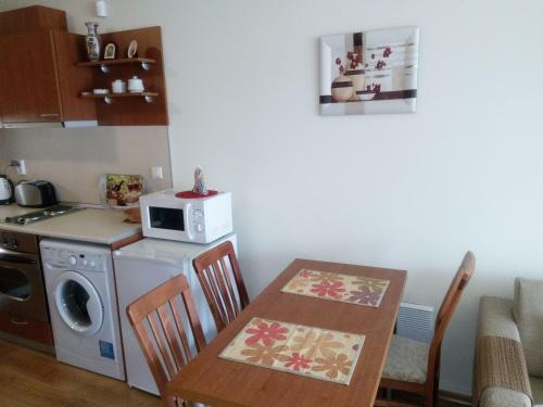 Private Apartment In Apartcomplex Novy Khan