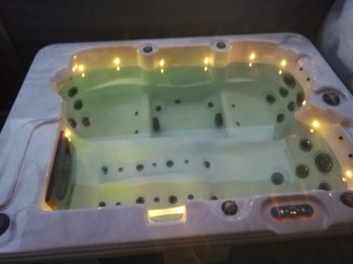 Bed & Breakfast Nueva Suite Jacuzzi Relax Beach & Mountain