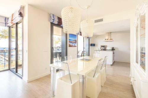 Apartamento de Lujo Delante Del Mar En Palam�s