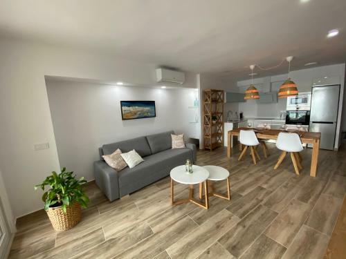 Apartment Panoramic View Palam�s