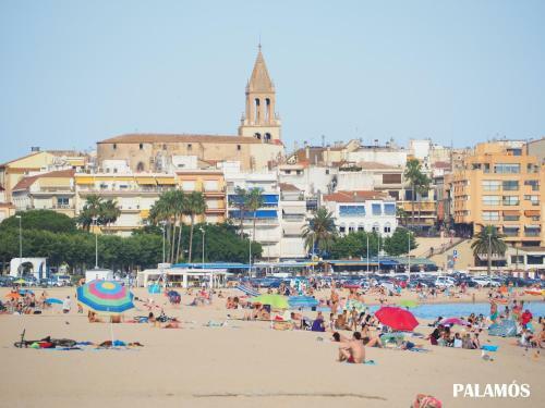 Apartamento Gran �tic A Primer L�nia De Mar A Palam�s