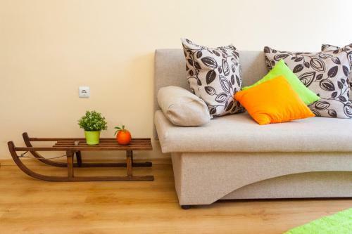Green Orange Apartment