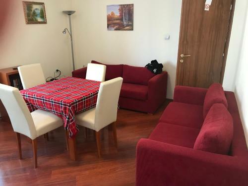 Private Two-bedroom Apartment At Bojurland Complex