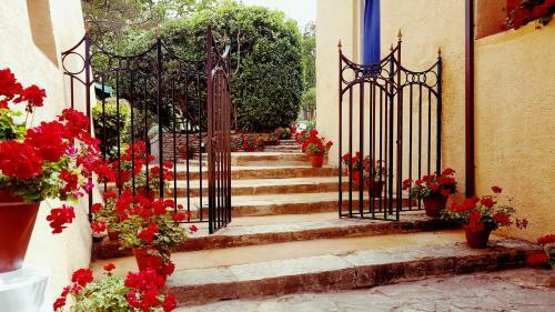 Casa Con Jard�n A 25 Metros de La Playa. La T.