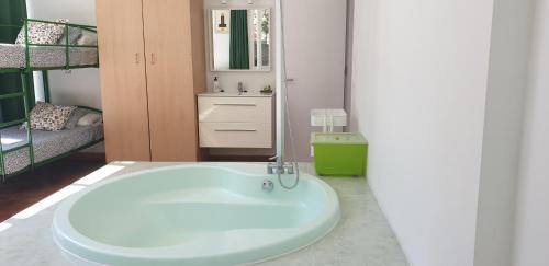 Villa Casa Con Jard�n A 45 Metros de La Playa. Es.