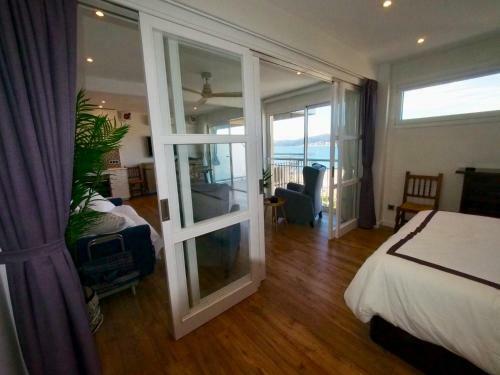 Seafront Apartment In Palam�s