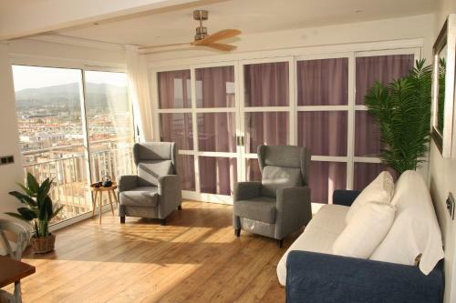 Seafront Apartment In Palam�s