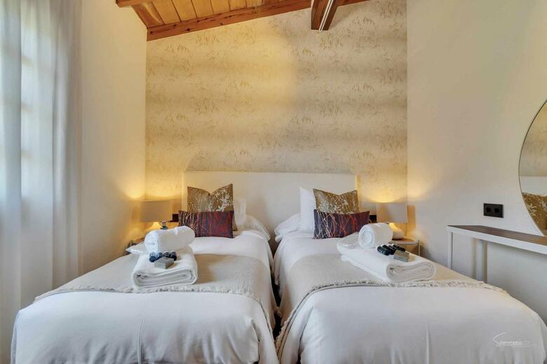Superb Villa Stunning Gardens Pool And Jacuzzi By Villa Enri